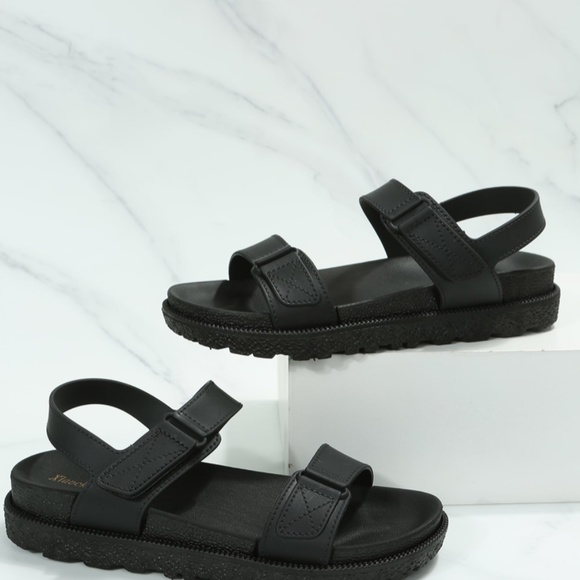 3/$10 SALE Black Sandals - Picture 5 of 6